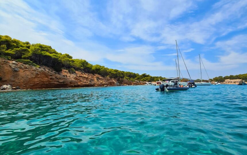 Σύγκρουση σκαφών στη Μονή Αίγινας
