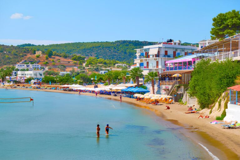 ξενοδοχείο 4 αστέρων στην Αγία Μαρίνα Αίγινας