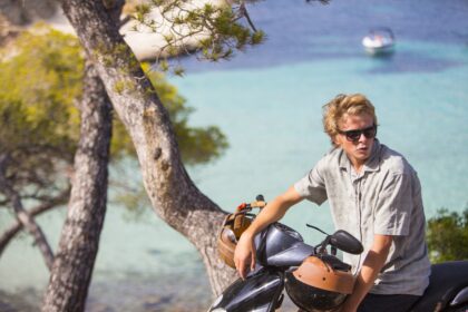 Κράνος μόνο όταν φοβόμαστε το πρόστιμο; Το λάθος που κοστίζει ζωές