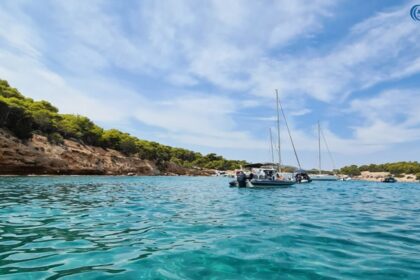 Αίγινα σκάφος οδηγός