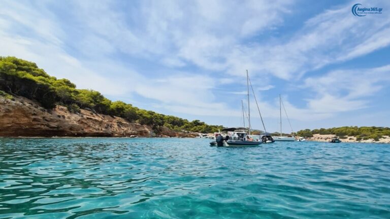 Αίγινα σκάφος οδηγός