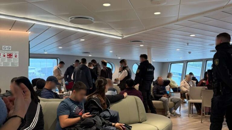 πλοίο ΑΧΑΙΟΣ Πειραιάς