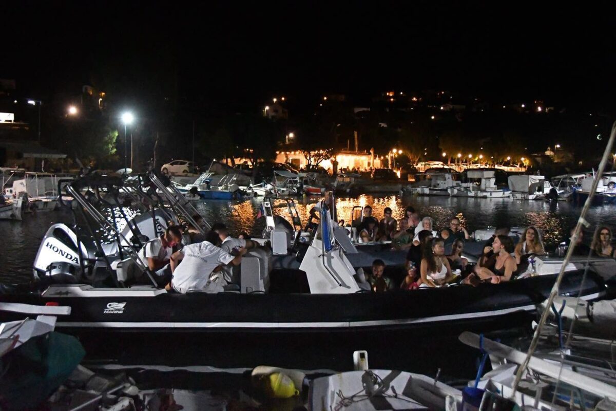 Float In Cinema Αίγινα
