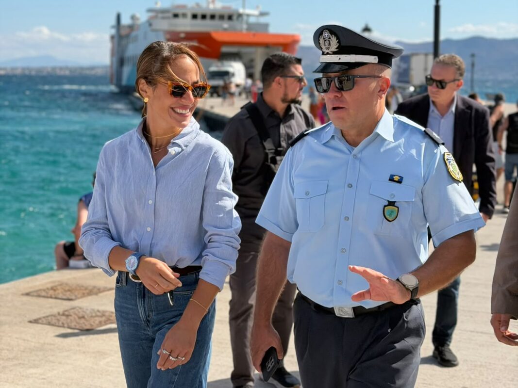 Δόμνα Μιχαηλίδου Αγκίστρι