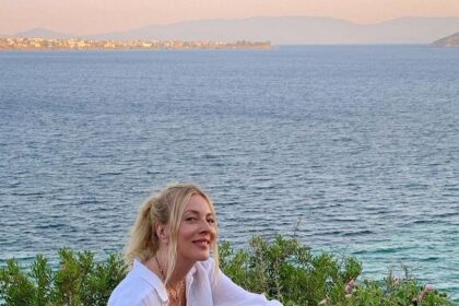Σμαράγδα Καρύδη Αίγινα